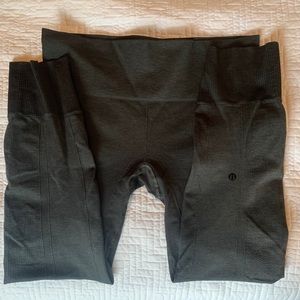 Lululemon Charcoal Crops
